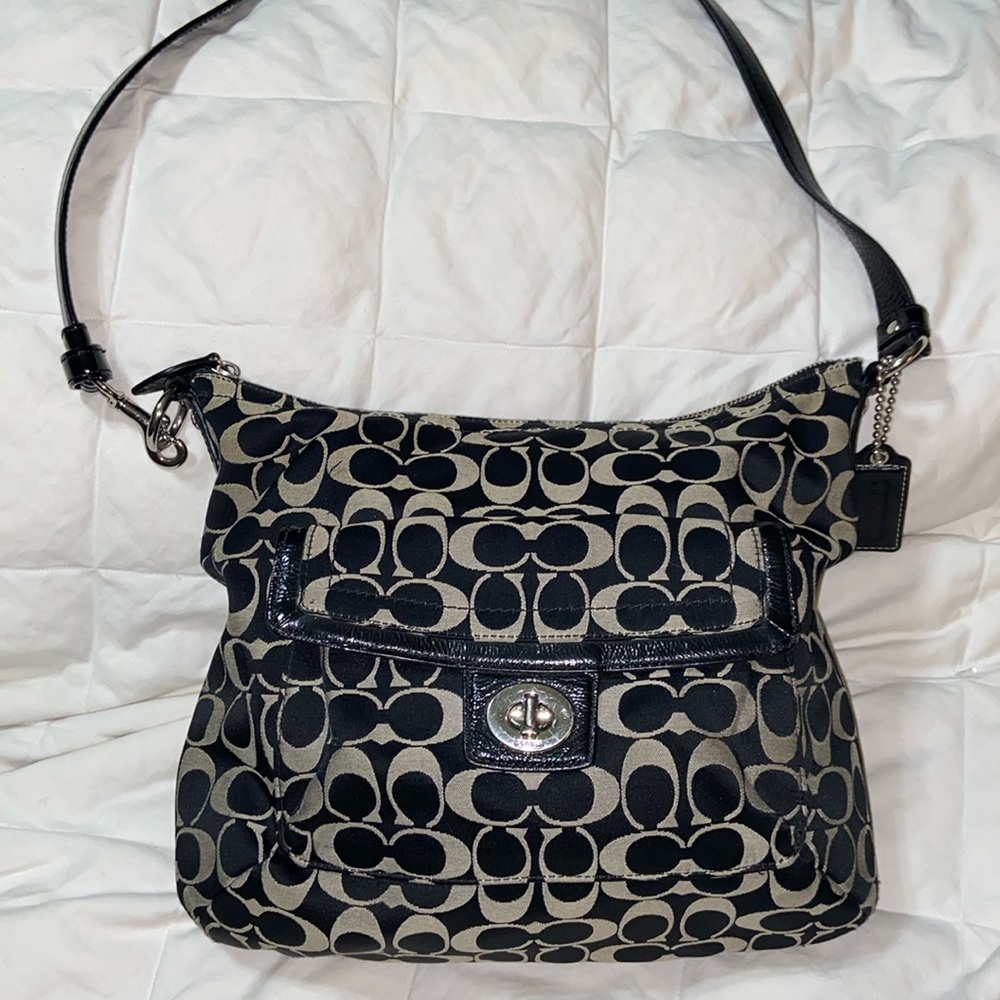 COACH F19232, BLACK CANVAS SIGNATURE PRINT CROSSBODY BAG